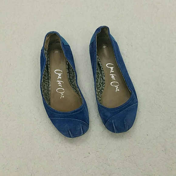 Toms Shoes - Tom's blue suede Flats size 9.5